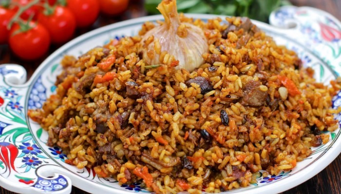 Плов по-узбекски в казане со свининой Плов по-узбекски в казане со свининой