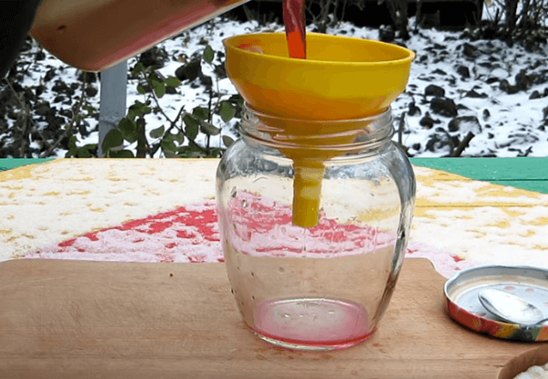 Отфильтровать настойку третий раз