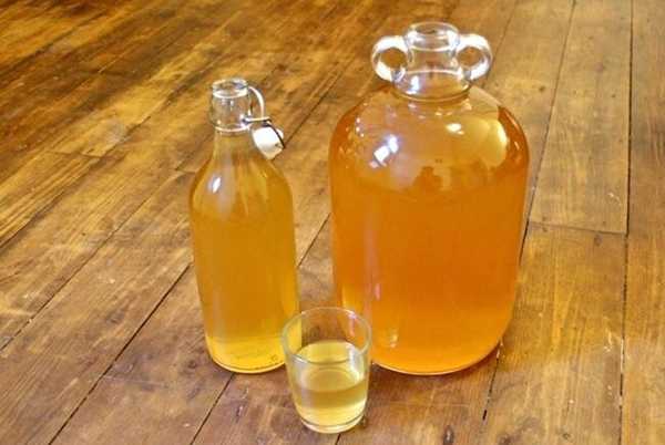 Самогон из меда в бутылках