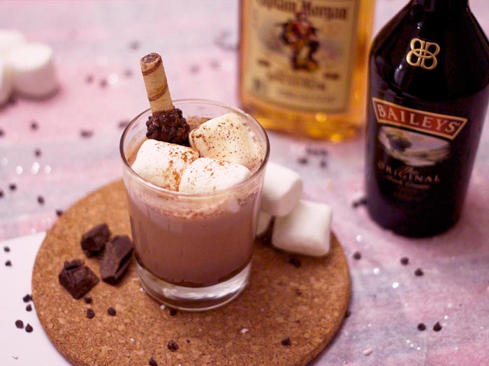 шоколадный кофе с ликером