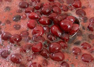 Вишня с пеной