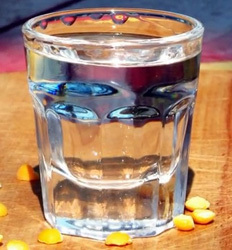 Быстрая брага для самогона – 2 рецепта из сахара и гороха